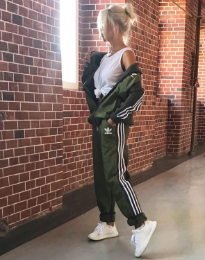 Утепленный спортивный костюм женский "Adidas" / Хаки